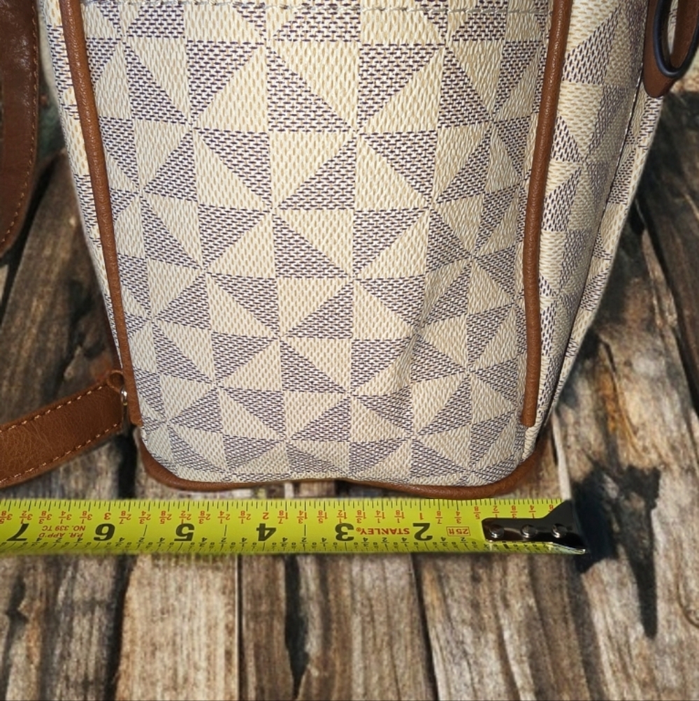 Geometric Patterned Backpack - Picture 5 of 11